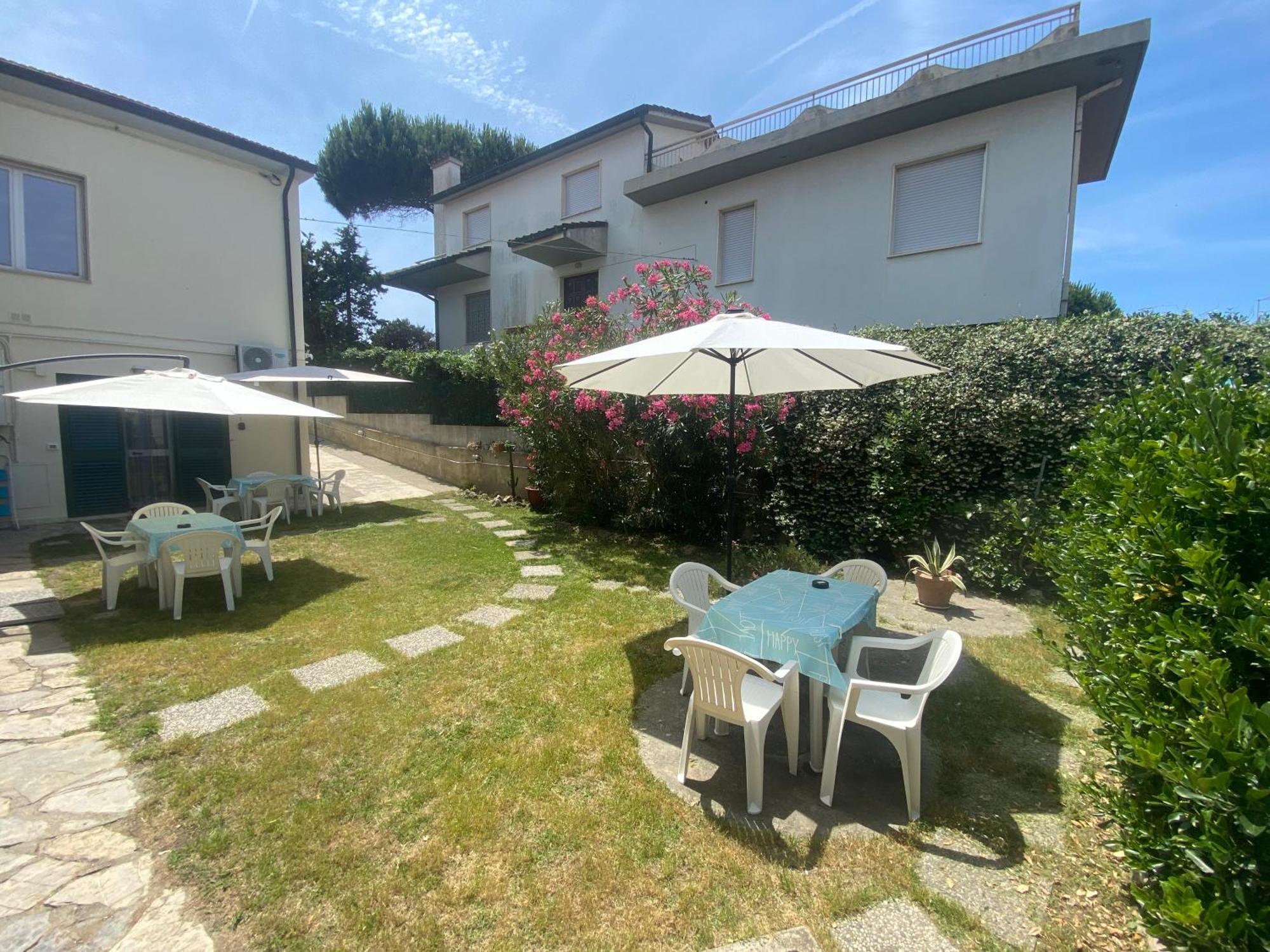 Le Tre Isolette A 200M Dal Mare Apartment Marina Di Pisa Ngoại thất bức ảnh